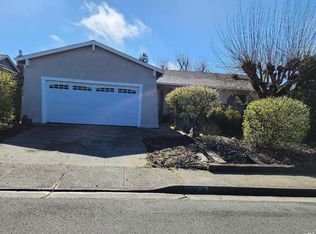 1512 Baywood Dr, Petaluma, CA