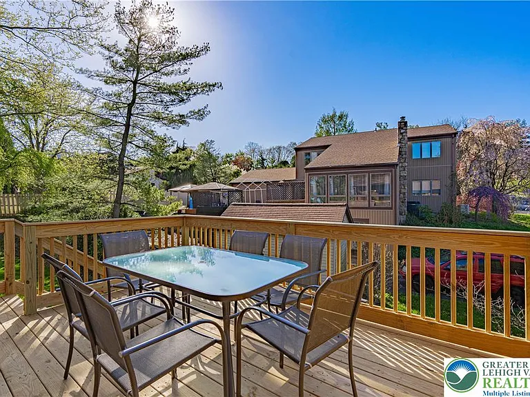 3705 Vale View Dr S — Photo 42