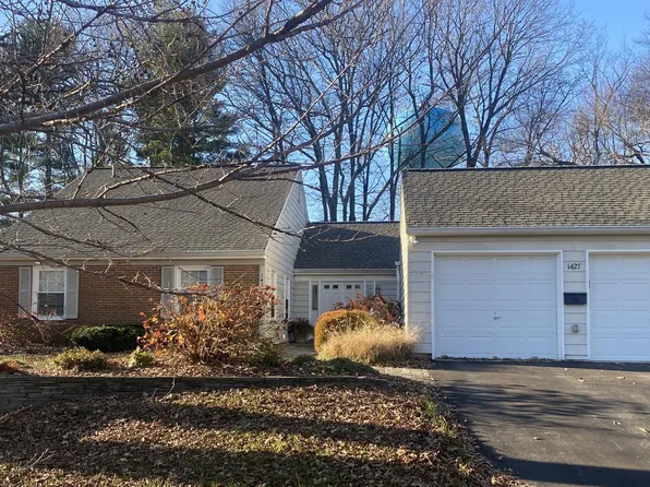 1427 Crofton Pkwy, Crofton, MD 21114