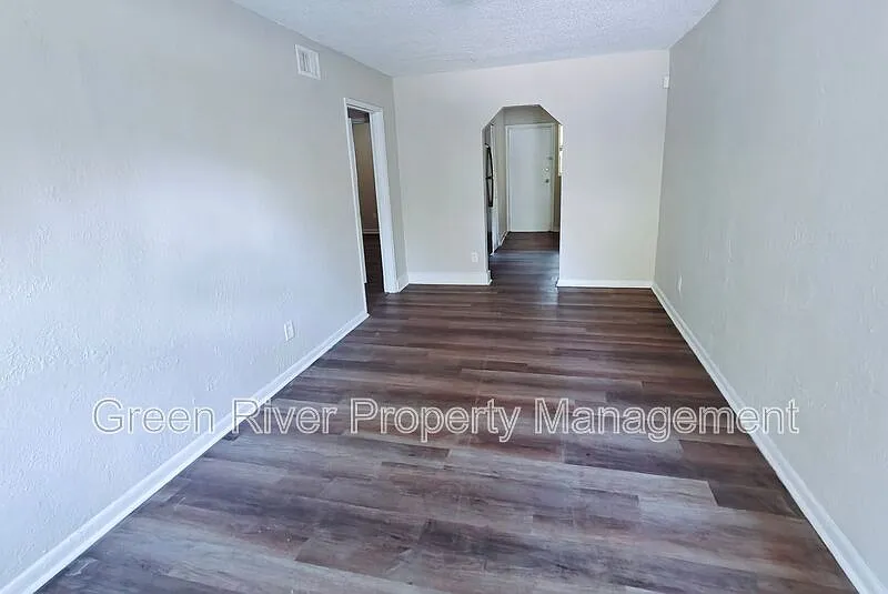2 bed, 1.0 bath, 640 sqft, $950 — Photo 4