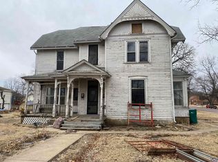 425 Wisconsin Ave, Holton, KS 66436