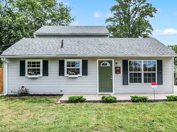 19 Sawmill Rd, New Whiteland, IN 46184