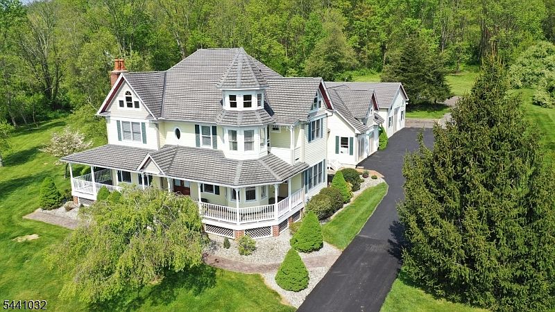 1st image of 234 Fairview Ave