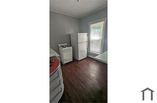 1046 S Clinton Ave #4 Photo 1