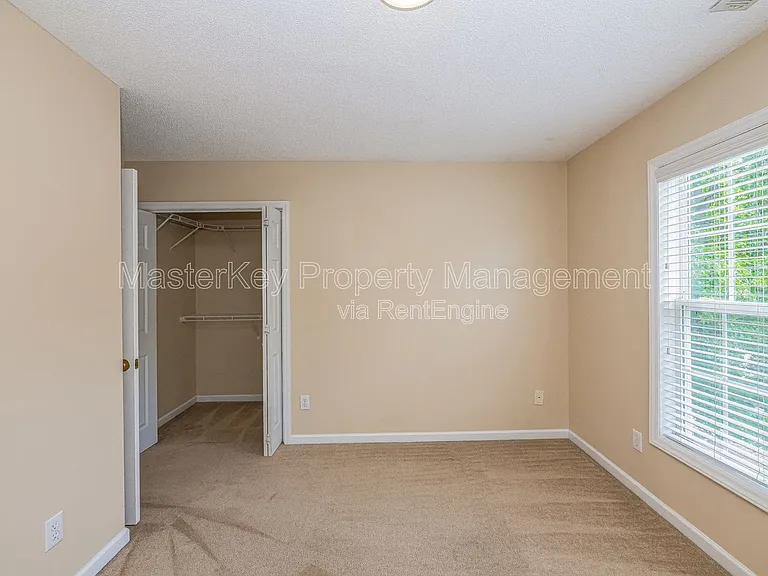 4001 Winecott Dr — Photo 17