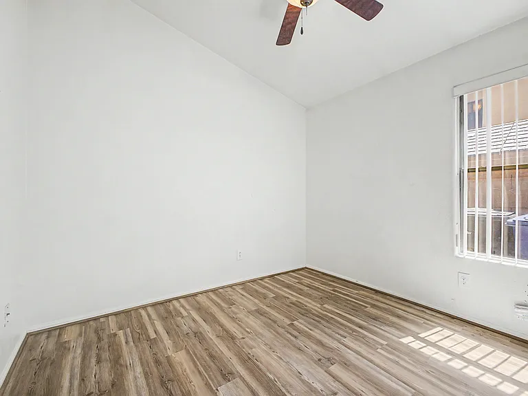 4649 E Augusta Ave — Photo 16