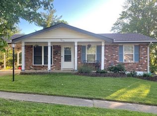 1430 Bradington Dr, Fenton, MO 63026