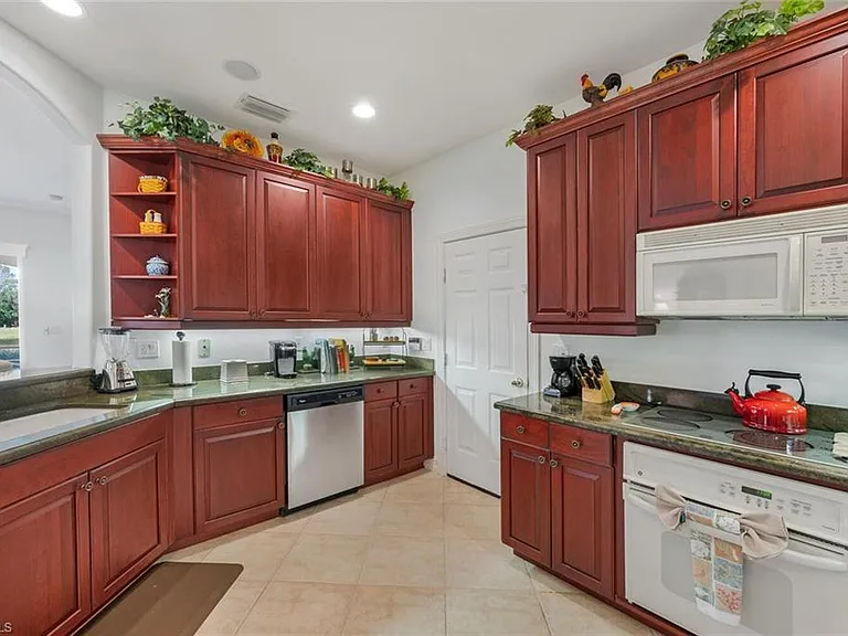 2625 Estrella Ct #15-1 — Photo 5