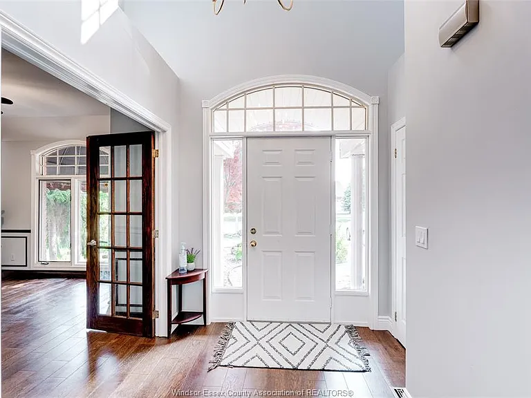 824 Lake Trail Dr — Photo 4