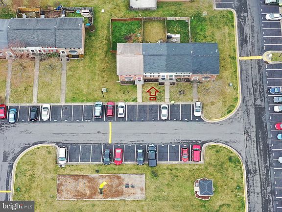 3rd image of 311 Willowbrook Ct