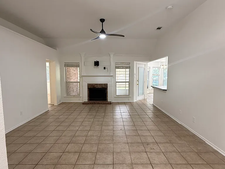 820 Hillside Dr — Photo 18