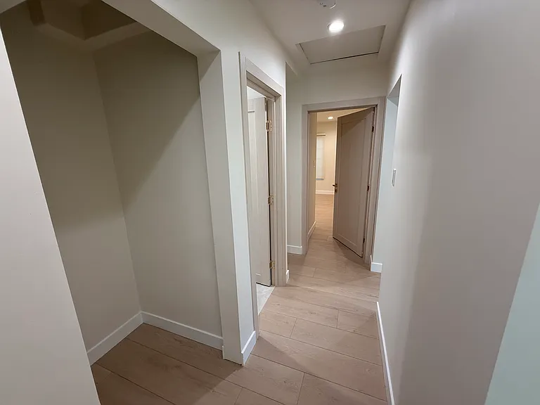 8841 Shoshone Ave — Photo 8