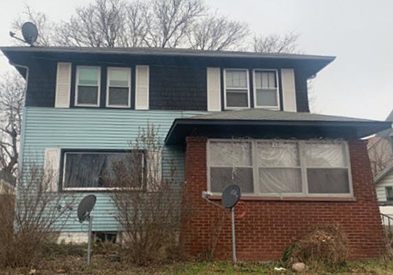 1st image of 631 Pettibone Ave NW