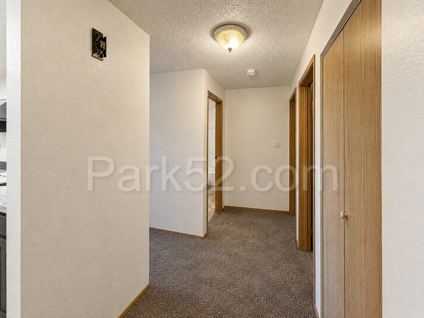 1/2 Off First Full Month! 2nd Floor 2-Bedroom Tacoma Apartment with New Carpet — Photo 3