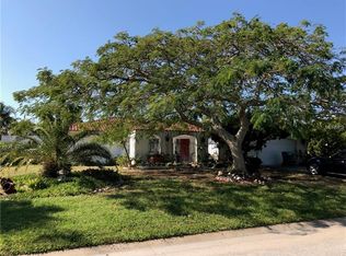 676 Key Royale Dr, Bradenton Beach, FL 34217