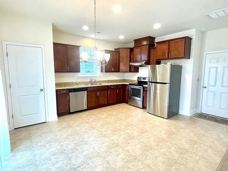111 Sirius St — Photo 5