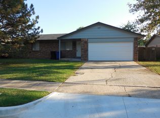 11832 E 62nd St, Broken Arrow, OK 74012