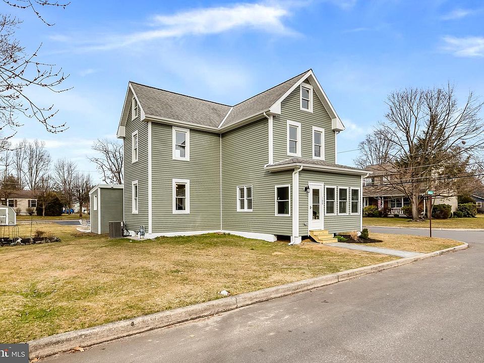 1st image of 100 Arnold Ave