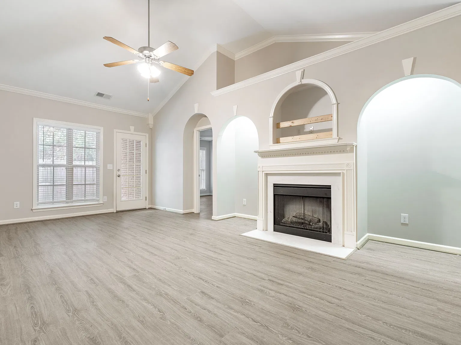 2 bed, 1358 sqft, $1,700 — Photo 1