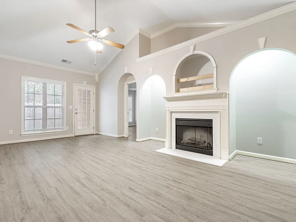 114 Hayesbury Ln
