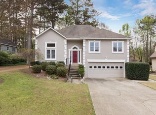 1077 Pine Grove Dr, Alpharetta, GA 30009
