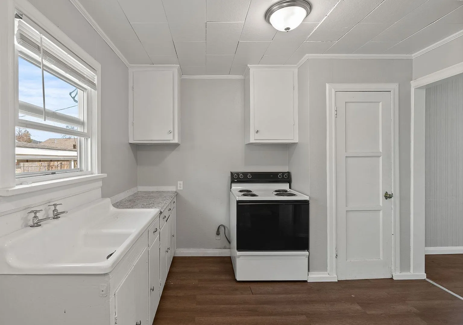 Avalon Cottages — Photo 3