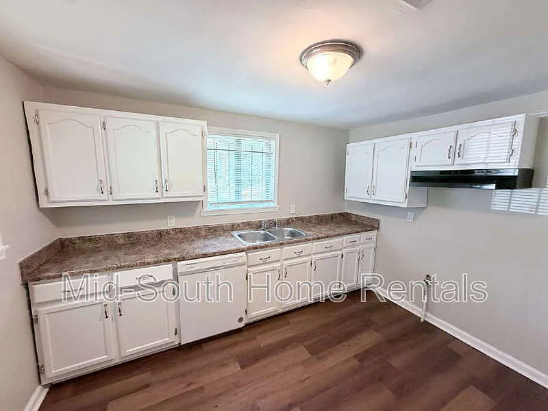 3 bed, 2.0 bath, 1302 sqft, $995 — Photo 4