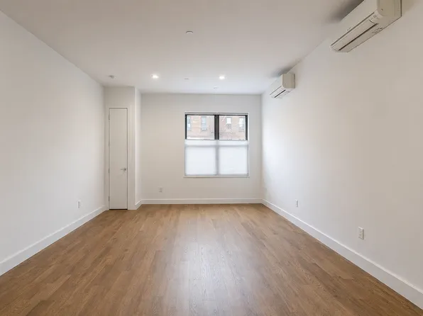 3208 Glenwood Road image 1 of 6