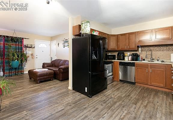 5th image of 106 Frost Ln