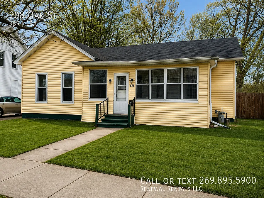 3 bed, 1.0 bath, 1140 sqft, $1,525 — Photo 2