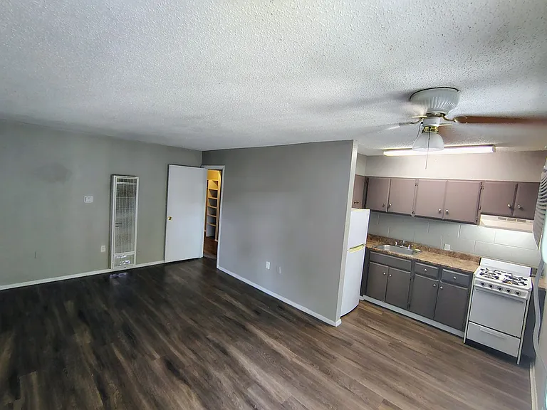 Casa Del Sol Apartments — Photo 19