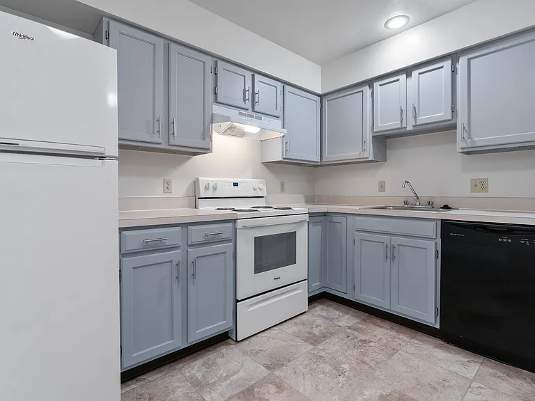 Creekside Terre Apartments — Photo 12