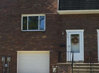 717 Tamarack Dr, Clairton, PA
