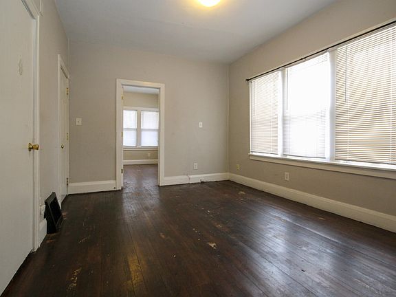2nd image of 601 E Reaney Ave #1