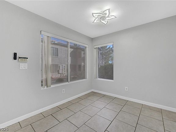 5th image of 3425 E Russell Rd Unit 122