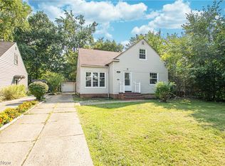 1571 Wood Rd, Cleveland Heights, OH 44121