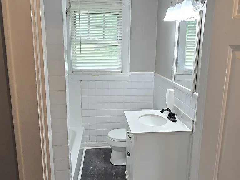 407 Beatty Ave — Photo 10