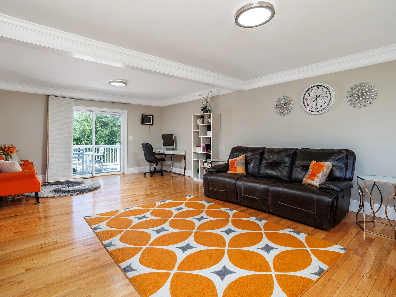 3 bed, 2319 sqft, $3,500 — Photo 4