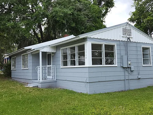 1704 Gillis St Photo 1