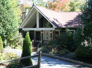 374 Ski Mountain Rd, Blowing Rock, NC 28605