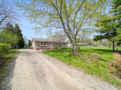 186 Harris Dr, Cement City, MI, 49233