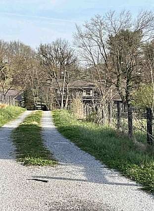 1st image of 5231 Lexington Rd