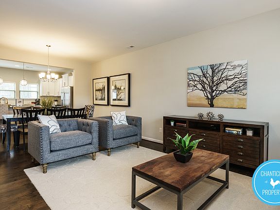 4th image of 1120 Midtowne Way