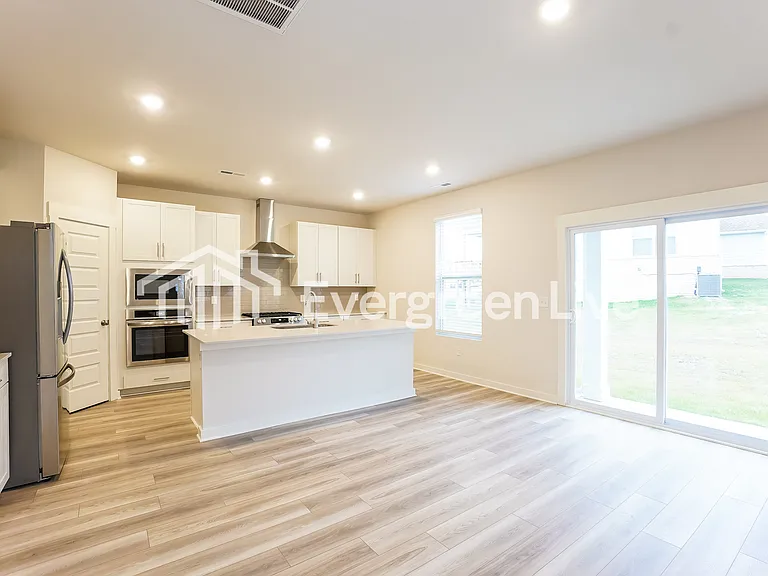 850 Bur Oak Ct — Photo 5