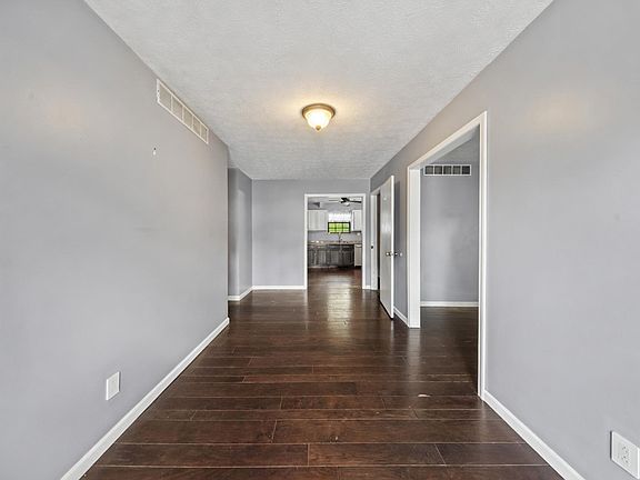 4th image of 76 Verna Dr