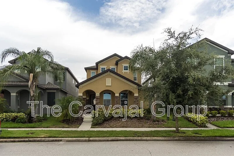 3 bed, 2.5 bath, 2231 sqft, $2,900 — Photo 3