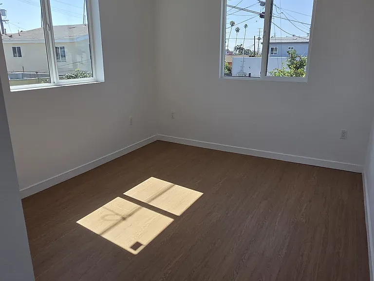 8722 Denver Ave #1/2 — Photo 16