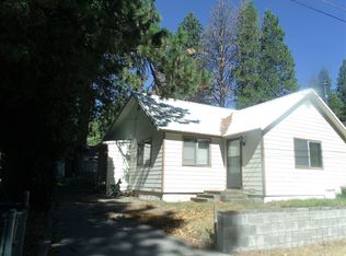 317 Walnut St, Weed, CA 96094