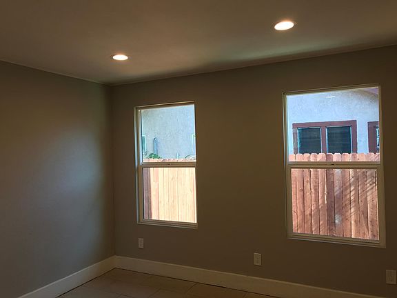 5th image of 423 S Flower St #B