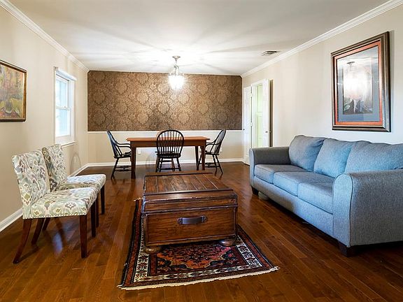 5th image of 14436 Tanglewood Dr